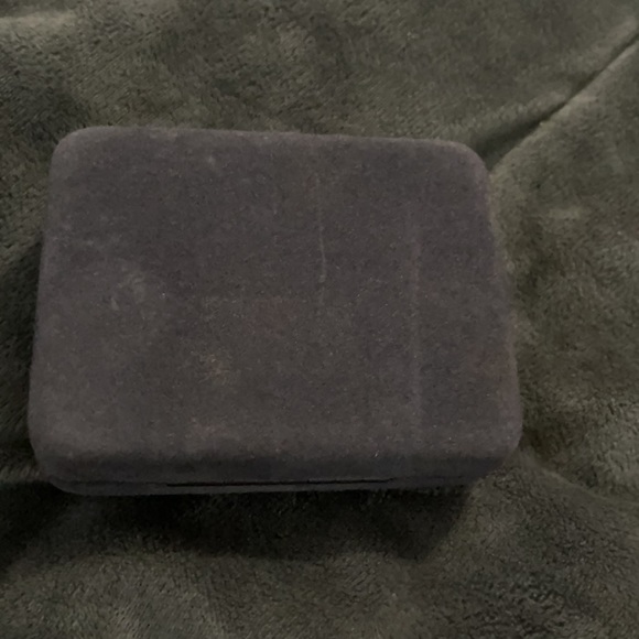 Meeting Street Gold Knot Cuff Links - Picture 5 of 5